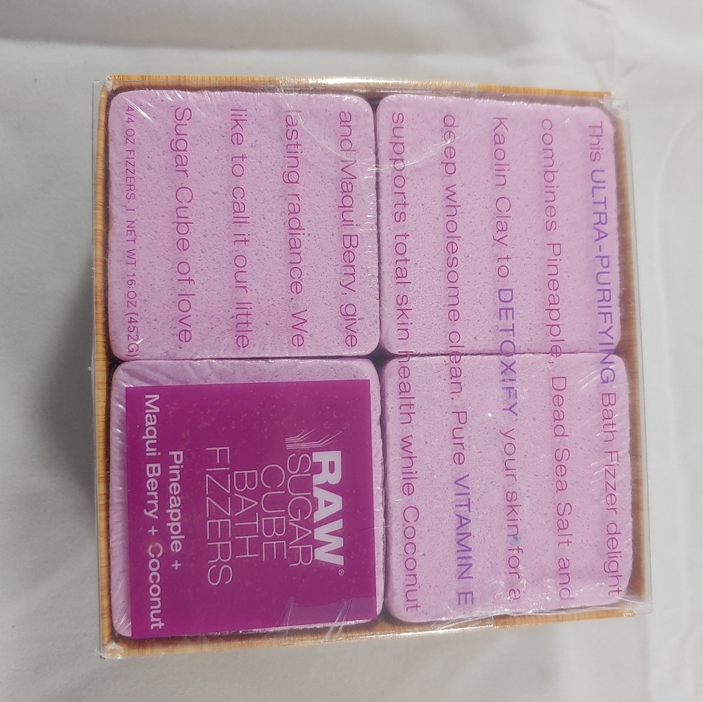 Raw Sugar Cube Bath Fizzers, pineapple, Maui berry